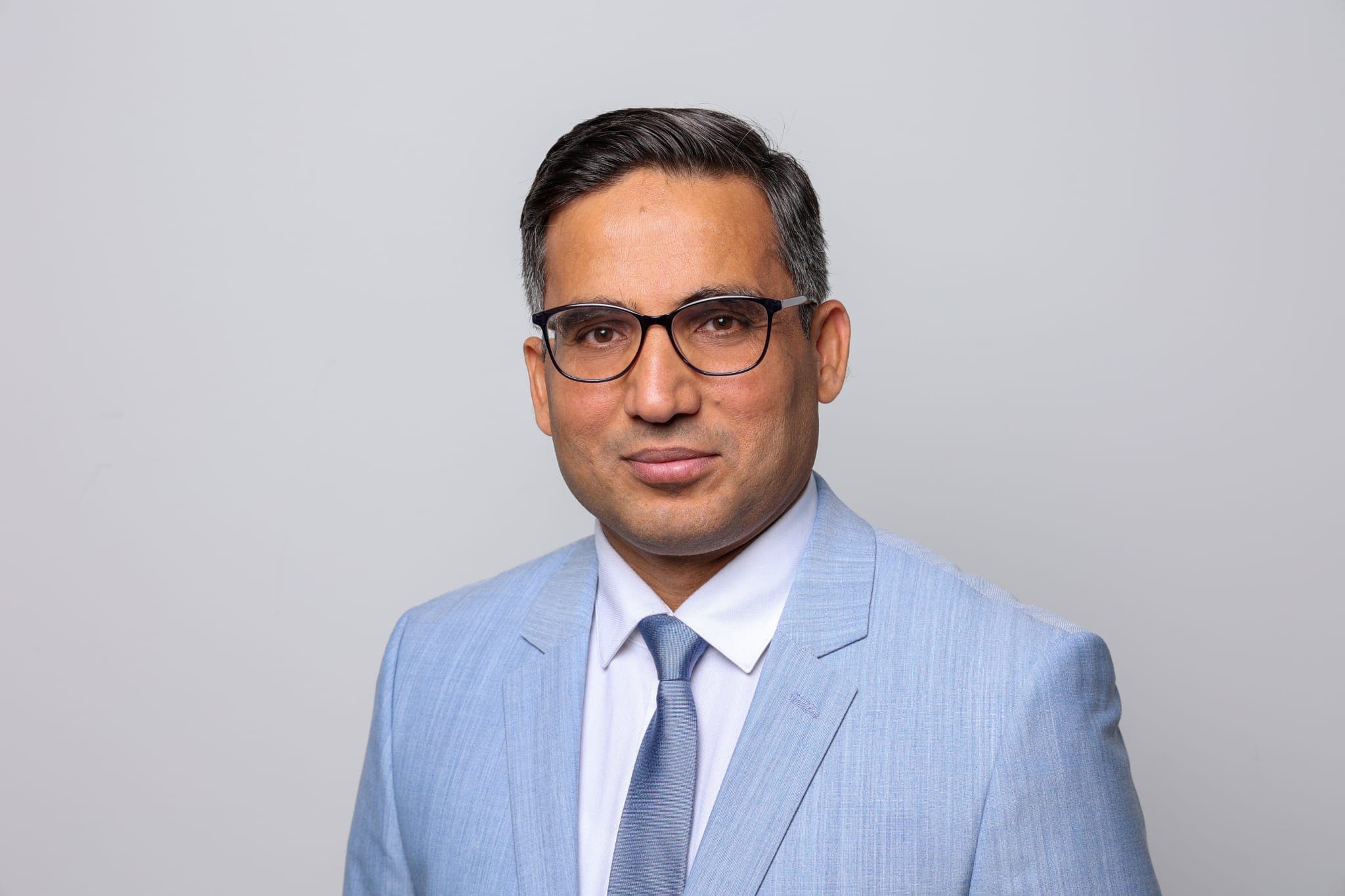 Dr. Naeem Gulzar